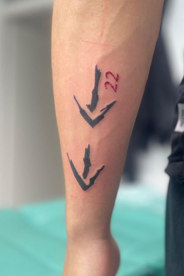 Aestehtic art München Tattoos Cover Up Fineline Aquarell Realistic Portrait_0006_PHOTO-2025-08-21-17-42-17