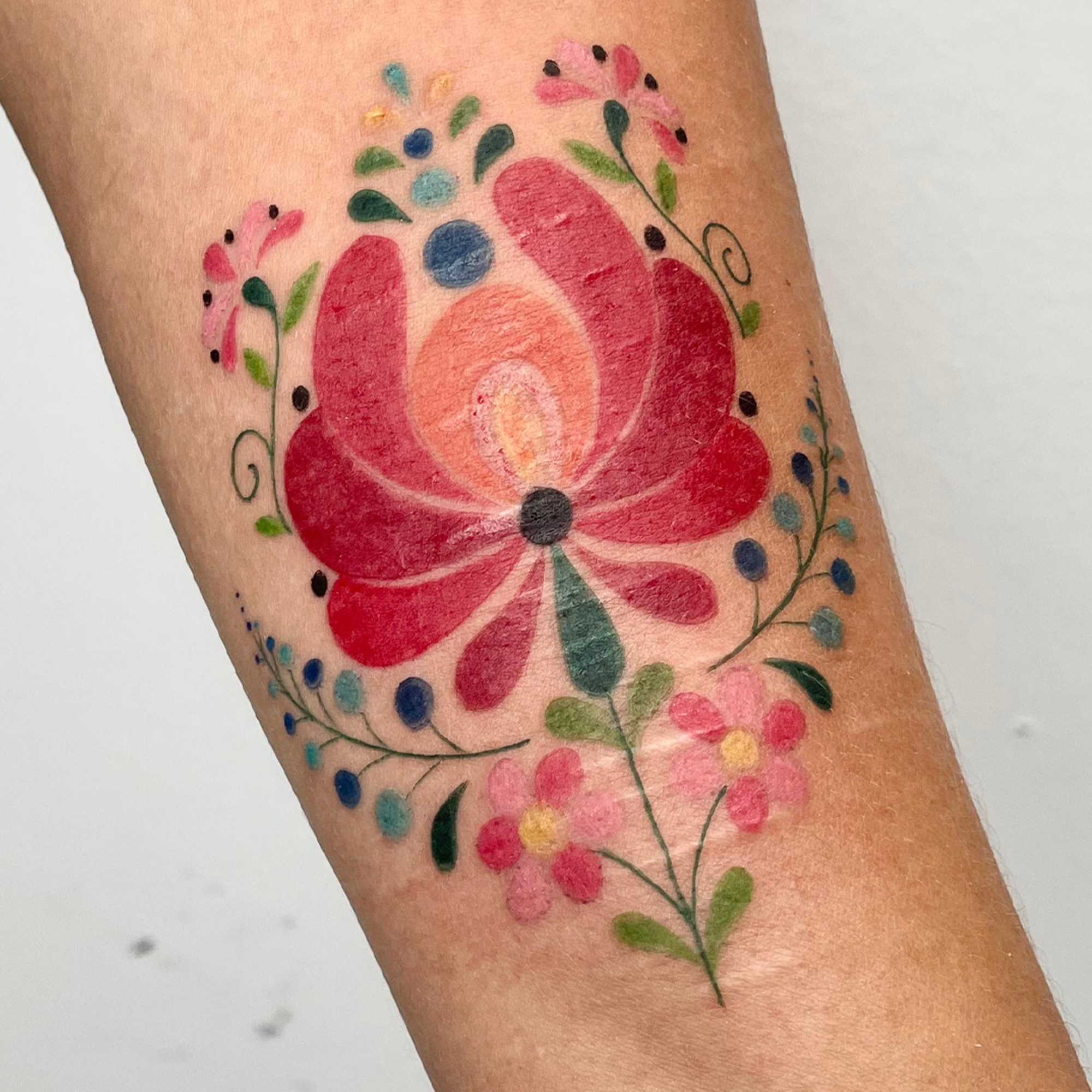 aesthetic-art-münchen-tattoos-in-farbe-und-black-and-white-bigger